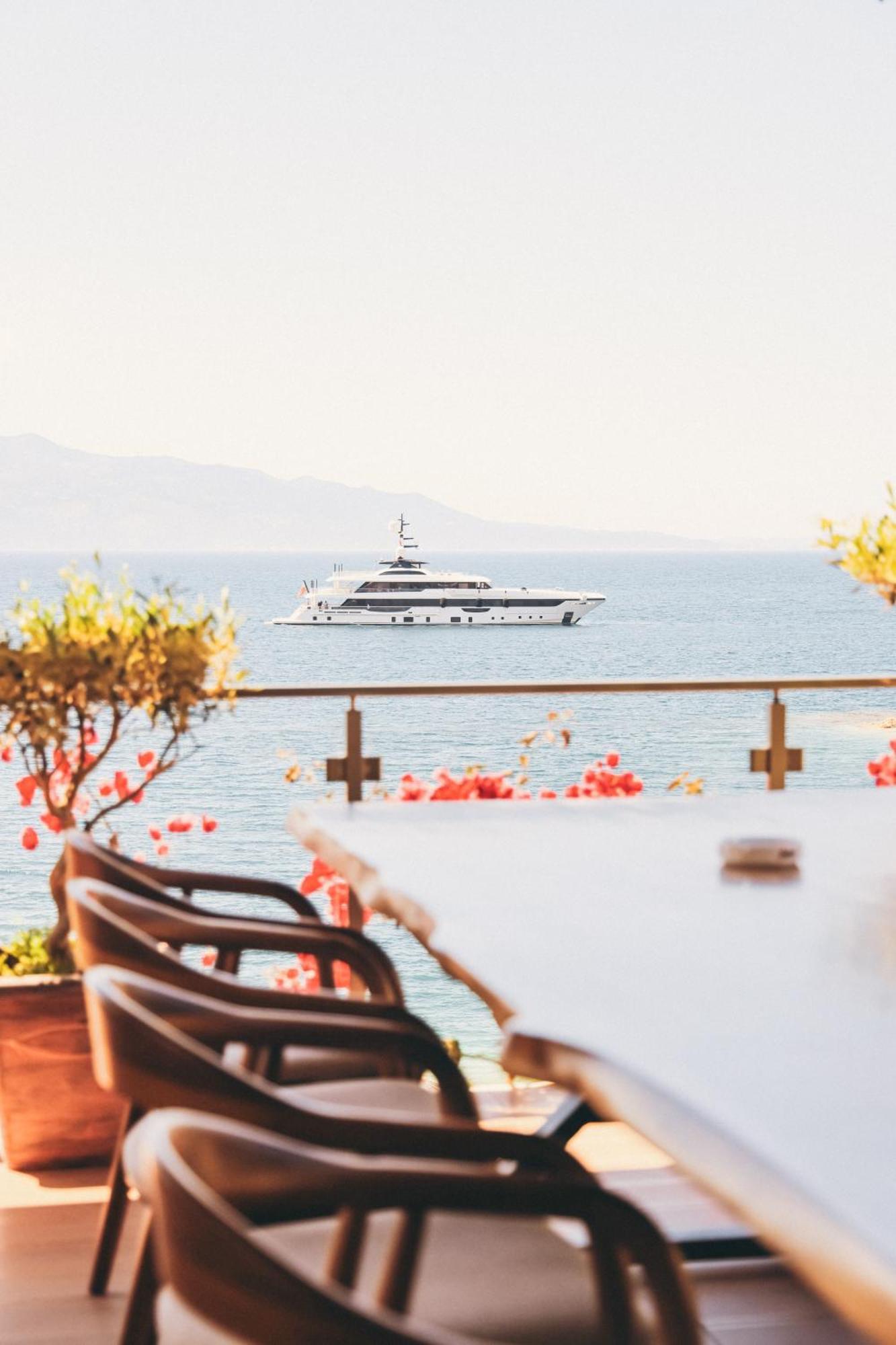 Hotel Apollon Sarande (Adults Only) Buitenkant foto