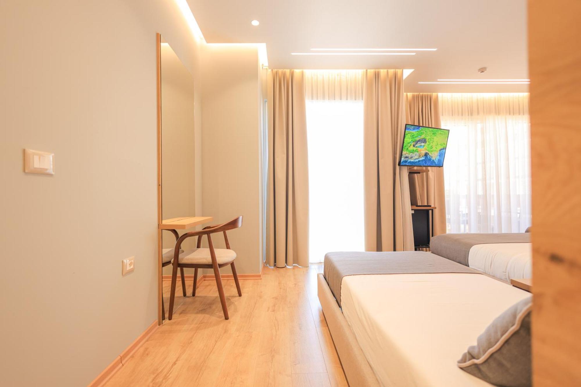 Hotel Apollon Sarande (Adults Only) Buitenkant foto